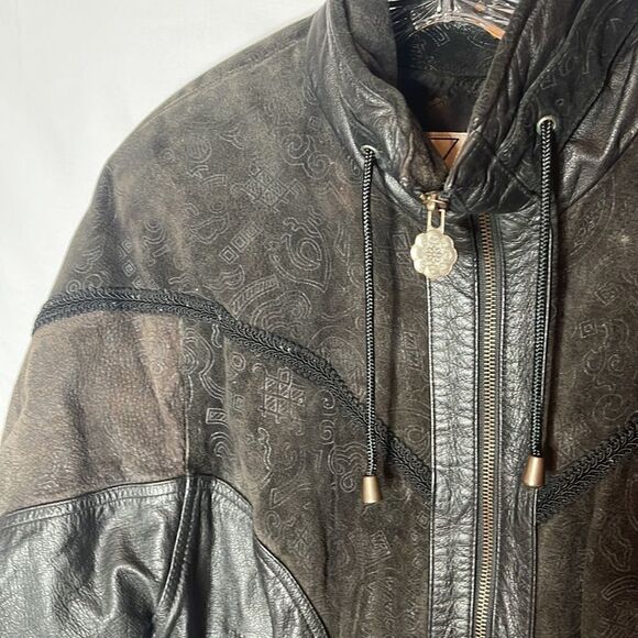 Vintage John Weitz Black Leather Jacket. Size Medium. - Picture 4 of 12